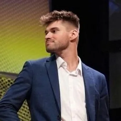 Jonathan Perry — American Filmmaker & Screenwriter